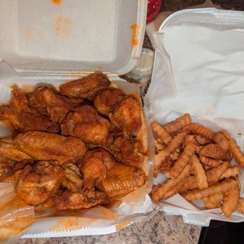 Mike's Hot Wings - Mild party wings with fries - Chicken Wings Near Me - Collierville tn, Tennessee