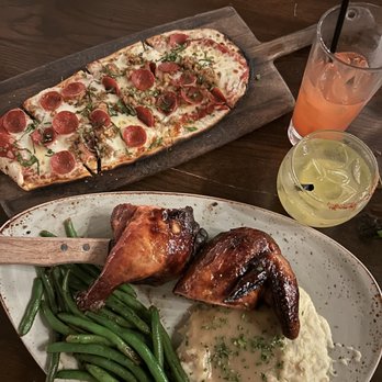 Tavern & Table - Roasted Chicken Plate, Italian Flatbread, Bahama Mama, Pineapple and Passionfruit Daisy Fresno - New American Near Me - Mt. Pleasant, South Carolina Tavern & Table - Roasted Chicken Plate, Italian Flatbread, Bahama Mama, Pineapple and Passionfruit Daisy Fresno - New American Near Me - Mt. Pleasant, South Carolina