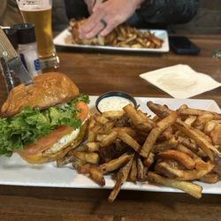 Purrr - Hangover burger
