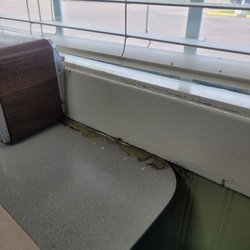 Captain D's - Window & table - disgusting