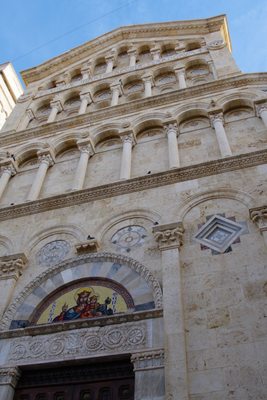 Cattedrale di Santa Maria Assunta e Santa Cecilia by null