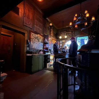 O’Kanes - Indoors - Cigar Bars Near Me - Bend, Oregon