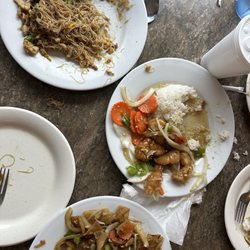 Mekong Cafe - Pad See Ew, honey chicken, crazy noodle
