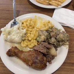 Fried Chicken Leg, Macaroni & Cheese, Mashed Potatoes, Stuffing?, Beef Roast