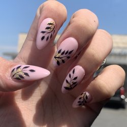 Midlands NAILS & SPA