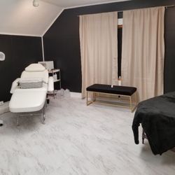 F.A.B. Face and Body - Clean Treatment Room