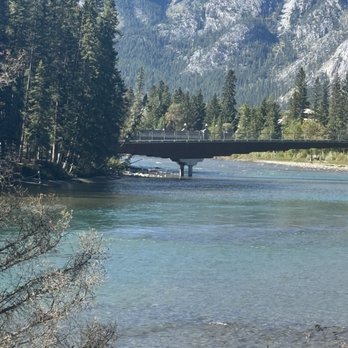 Bow River Trail - Views - Hiking Near Me - Banff, Alberta