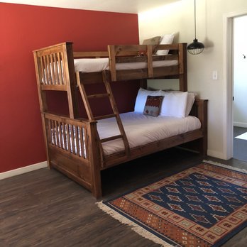 Noon Lodge at Mallard Bay - Big Bear Lake, CA