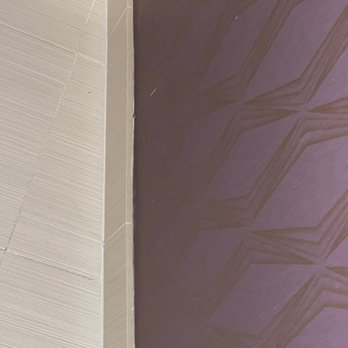 Crowne Plaza Saddle Brook - Dirty walls - Hotels Near Me - Saddle Brook, New Jersey