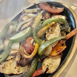 El Camino Mexican Kitchen - Chicken fajitas