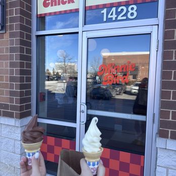 Minnie Bird - Free Ice cream w/ combo or sanwhich - Chicken Shop Near Me - Schaumburg, Illinois Minnie Bird - Free Ice cream w/ combo or sanwhich - Chicken Shop Near Me - Schaumburg, Illinois