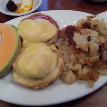Tempo Cafe - Eggs Benedict - Coffee & Tea Near Me - Chicago, Illinois