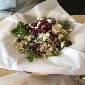 Ali'i Coffee - Honolulu - Kale & Beet salad with quinoa - Coffee & Tea Near Me - Honolulu, Hawaii