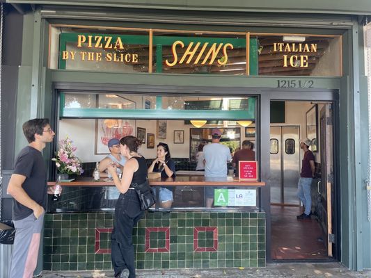 Shins Pizza by null