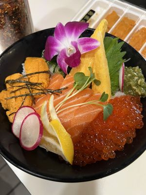 Haruki Sushi House by null