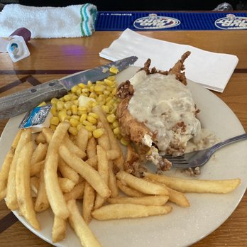Herrick's Tavern - Country Fried Chicken - American Near Me - Orange, Massachusetts