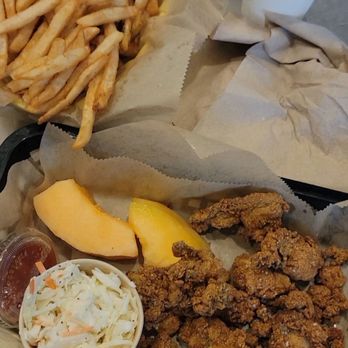 Sea Salt Eatery - Fried Oyster Basket and Shrimp Po Boy - Seafood Near Me - Minneapolis, Minnesota