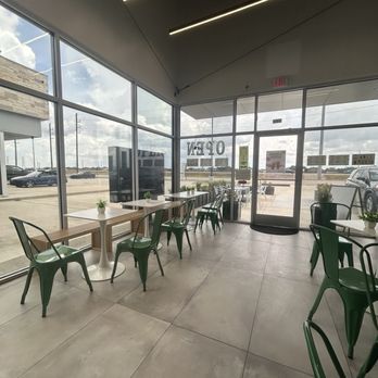 R&B Tea Katy - Seating - Bubble Tea Near Me - Katy, Texas R&B Tea Katy - Seating - Bubble Tea Near Me - Katy, Texas