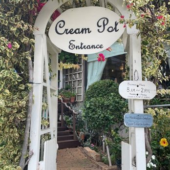 Cream Pot - Cream pot entrance - Breakfast & Brunch Near Me - Honolulu, Hawaii Cream Pot - Cream pot entrance - Breakfast & Brunch Near Me - Honolulu, Hawaii