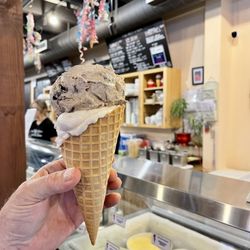 Yo! Friday Harbor - Yum they have Lopez Island ice cream
