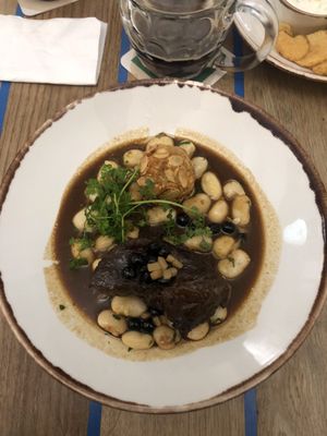 Vinohradský Parlament Restaurant by null