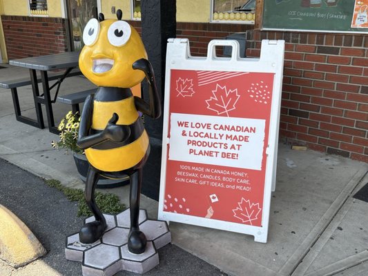 Planet Bee Honey Farm and Honeymoon Meadery by null