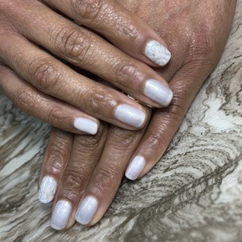 Divine Touch - Short nature nails with classy gel manicure and nail art - Nail Salons Near Me - Oxford , Mississippi