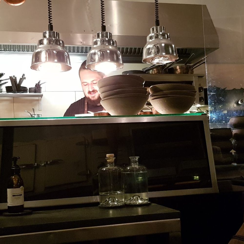 Bandol sur Mer - Open kitchen. Furthest table from chef was 4m away. 2021 10 03. M1. - French Near Me - Berlin, BE
