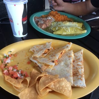 El Guapo's - Super delicious! Green enchiladas and chicken quesadillas :) the bomb!!! - Mexican Near Me - Campbell, California El Guapo's - Super delicious! Green enchiladas and chicken quesadillas :) the bomb!!! - Mexican Near Me - Campbell, California