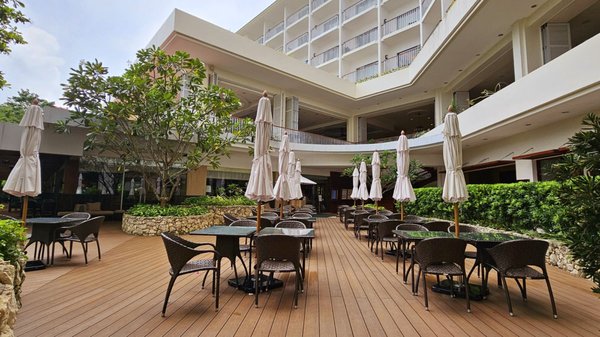 Shangri-La Mactan, Cebu by null