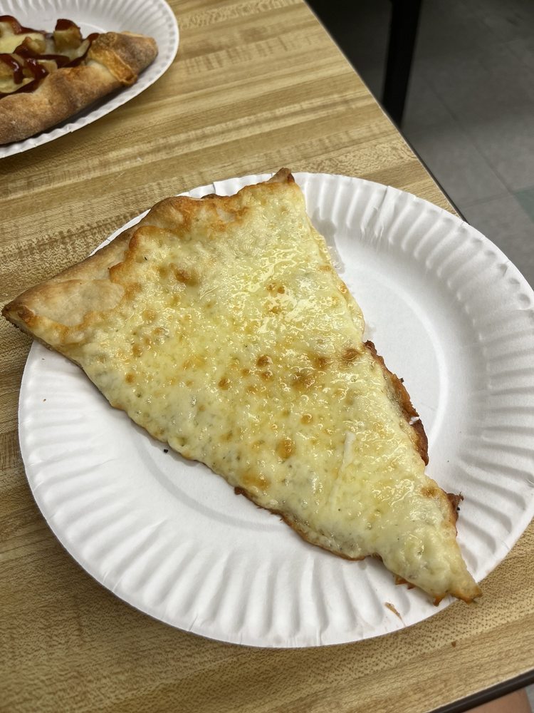 Manco & Manco Pizza - 12th St Logo