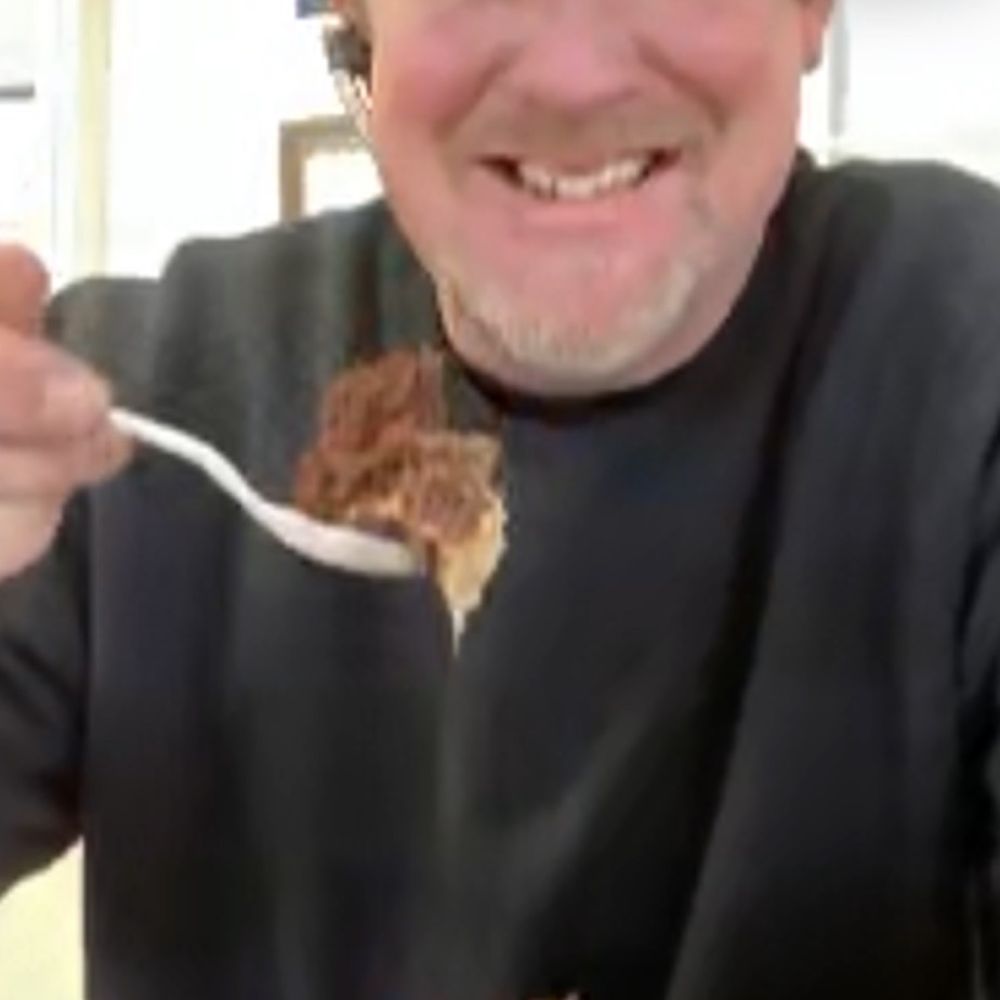 Chantel's Bakery - FaceTiming my dad from Florida with the cake - Cupcakes Near Me - Sterling, Virginia Chantel's Bakery - FaceTiming my dad from Florida with the cake - Cupcakes Near Me - Sterling, Virginia