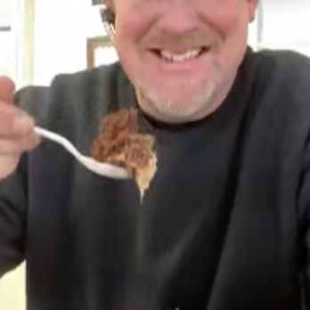Chantel's Bakery - FaceTiming my dad from Florida with the cake - Cupcakes Near Me - Sterling, Virginia Chantel's Bakery - FaceTiming my dad from Florida with the cake - Cupcakes Near Me - Sterling, Virginia