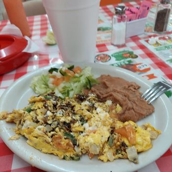 El Tío Taquitos - Machacado Plate with Pico de Gallo (Super Delicious) - Mexican Near Me - San Antonio, Texas