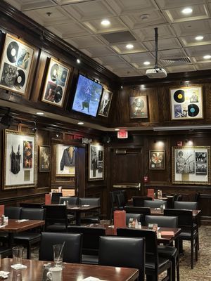Hard Rock Cafe by null