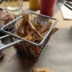 The Inn Gastropub & Smokehouse - The fries were phenomenal