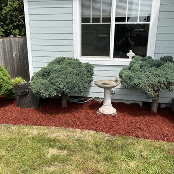 HR Landscaping Services - Front yard flower bed - Landscaping Near Me