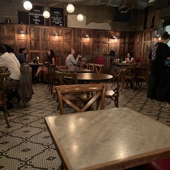 Tandoor Chop House - Main cabin - Indian Near Me - London, XGL