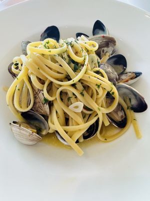 Angelino Restaurant by null