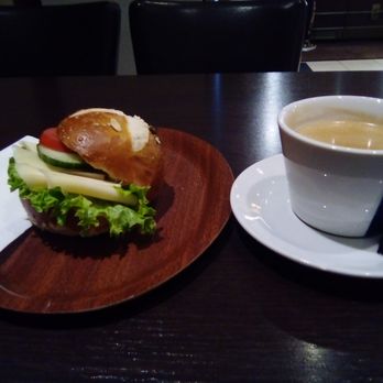 Cam's - Laugenbrötchen mit Käse, Kaffee schwarz . Ist das politisch Unkorrekt? - Cafes Near Me - Berlin, BE Cam's - Laugenbrötchen mit Käse, Kaffee schwarz . Ist das politisch Unkorrekt? - Cafes Near Me - Berlin, BE