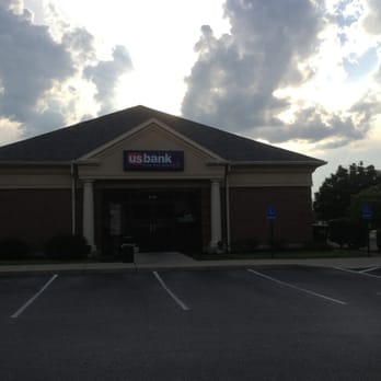 U.S. Bank Branch - Store front - Banks & Credit Unions Near Me - Cincinnati, Ohio U.S. Bank Branch - Store front - Banks & Credit Unions Near Me - Cincinnati, Ohio