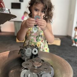 Moxi - Magnets are amazing!