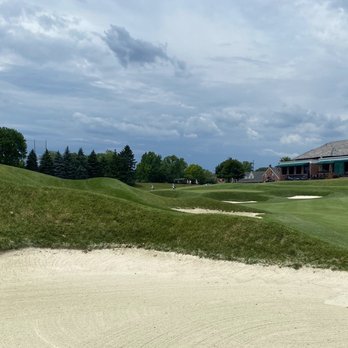 Inverness Club  - Inverness 18th And Clubhouse - Social Clubs Near Me - Toledo, Ohio