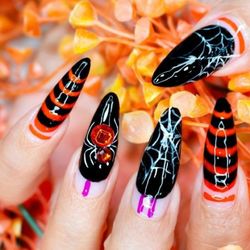 Famous Nails & Spa