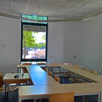 Studio MONDIALE, Sprachenschule - Klassenraum - Language Schools Near Me - Darmstadt, HE Studio MONDIALE, Sprachenschule - Klassenraum - Language Schools Near Me - Darmstadt, HE