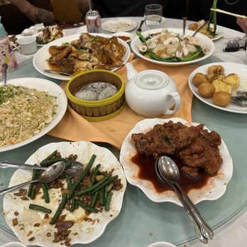 East Harbor Seafood Palace - Seafood Near Me - Brooklyn, New York