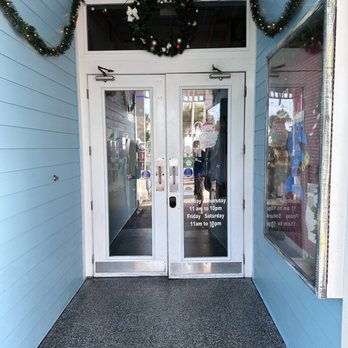 Anna Maria Oyster Bar - Pier - Front entrance - Seafood Near Me - Bradenton Beach, Florida