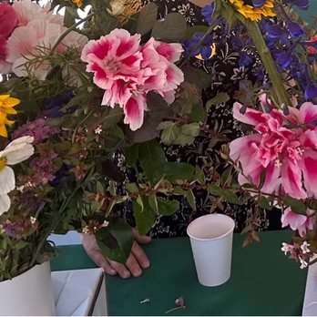 Filoli - Floral party, summer florals - Botanical Gardens Near Me - Woodside, California