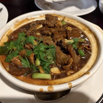 Chow's Chinese Restaurant - Beef stew claypot - Chinese Near Me - Oklahoma City, Oklahoma