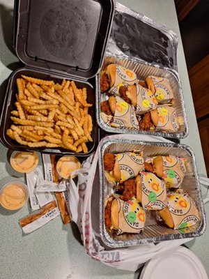 Dave's Hot Chicken by null